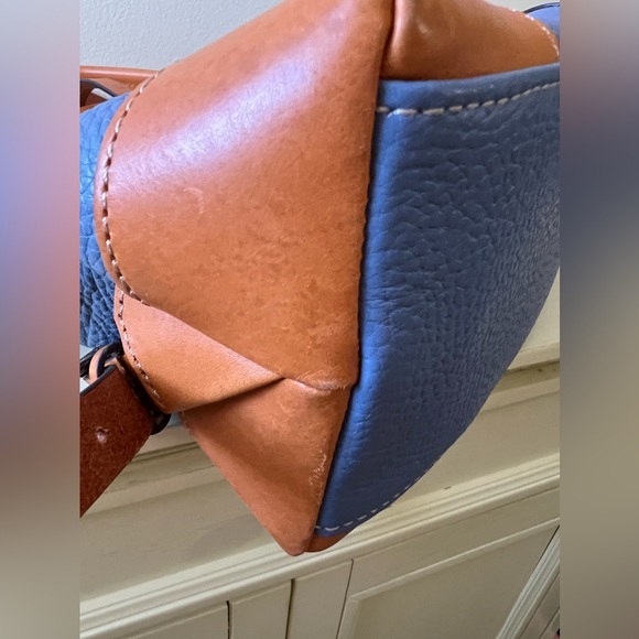 Dooney&Bourke All weather Leather Backpack with Contrast Suede Accent in Flap. - Picture 5 of 13